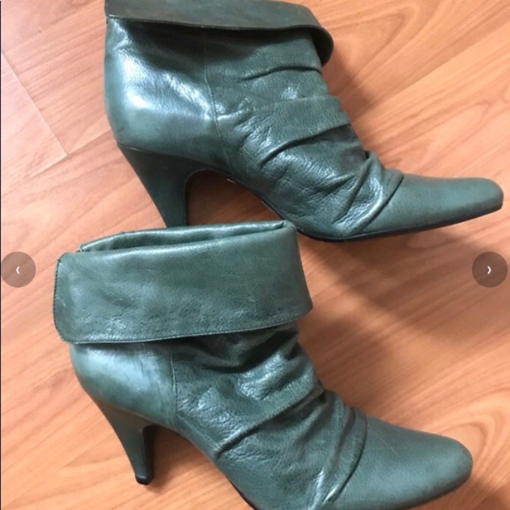 Buffalo London Green Leather High Heel booties 9-9.5